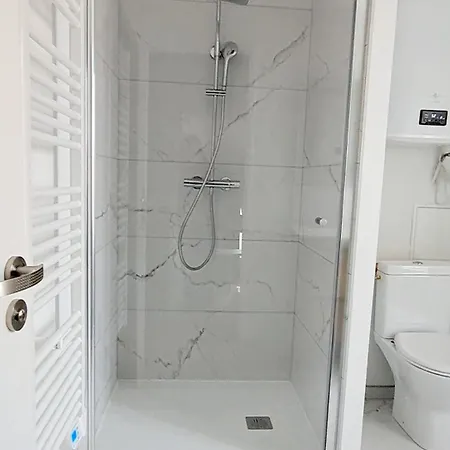 Apartment La Porte Bleue - Juste Renove - Tres Propre - Grand Confort - Lumineux - Calme - Centre Historique *