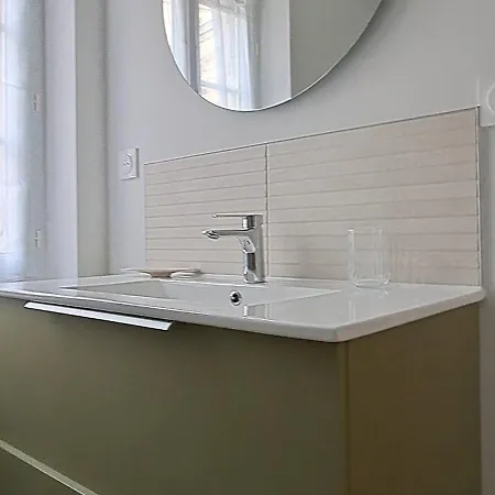 La Porte Bleue - Juste Renove - Tres Propre - Grand Confort - Lumineux - Calme - Centre Historique Niort